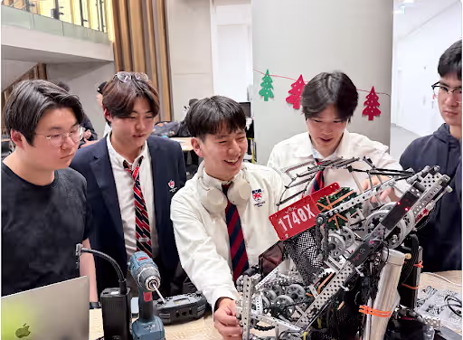 Dwight School Seoul Robotics Team Wins VEX National Championship